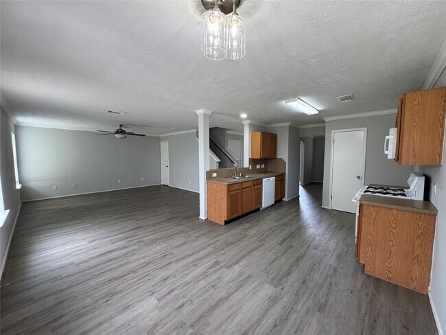 Foto del edificio - 1402 Grand Prince Ln