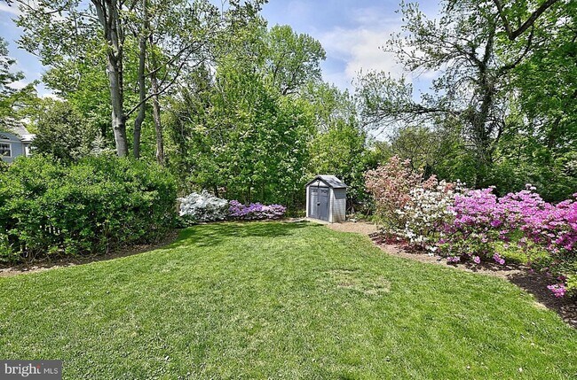 Building Photo - 507 Pershing Dr