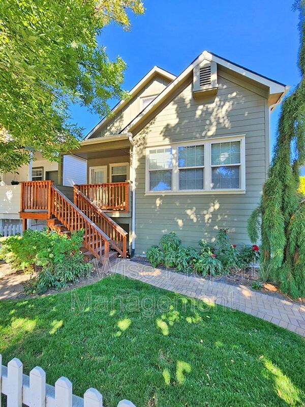 Primary Photo - 318 W Highland St