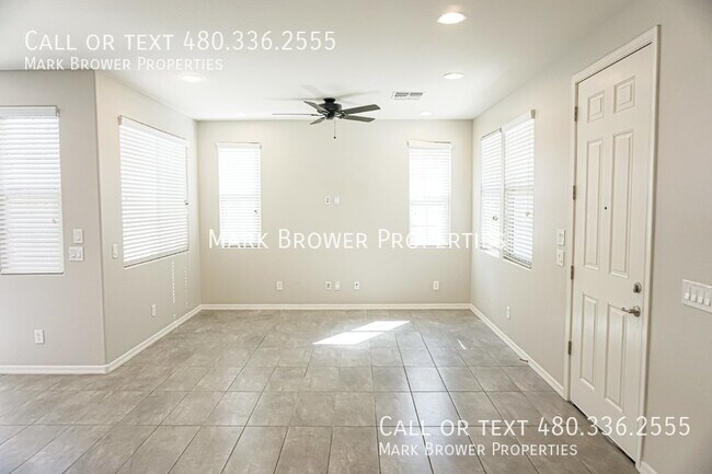Building Photo - 2268 S Henry Ln
