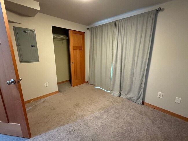Foto del edificio - Highland Park Townhome w/ 3BR/2BA at over 1,000 Sq Ft!