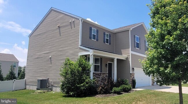 Building Photo - 109 N Marshview Terrace