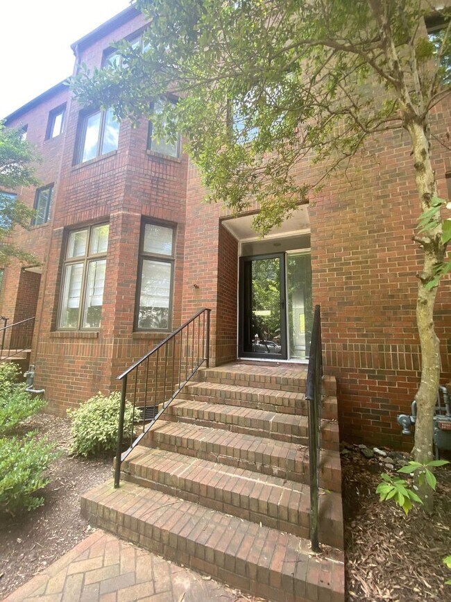 Foto del edificio - Historical Downtown Freemason