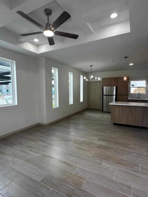 Foto del edificio - 609 N Emerald Ave