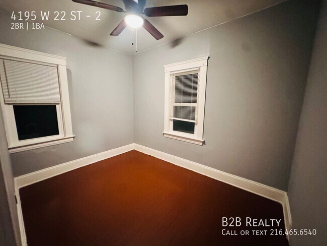 Foto del edificio - 4195 W 22nd St