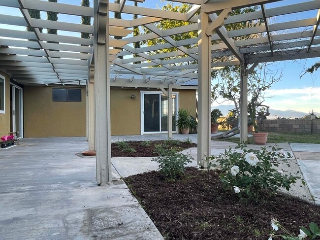 Building Photo - 25660 Allen Way