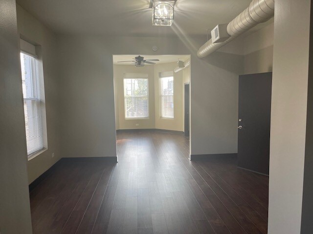 Building Photo - 440 E 49th St