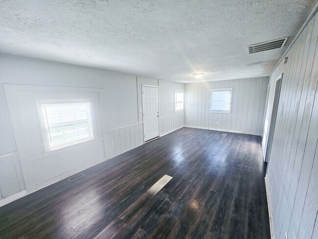 Foto del edificio - 2846-2846 Dr Andrew J Brown Ave