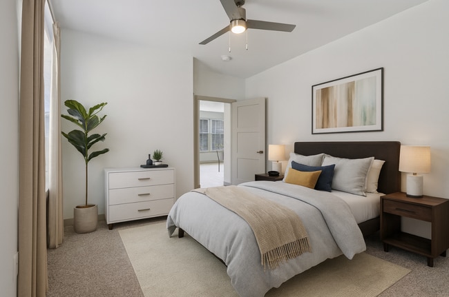 Building Photo - District South