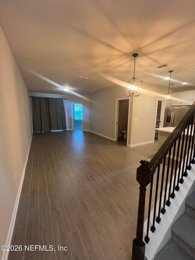 Foto del edificio - 698 Cherry Elm Dr