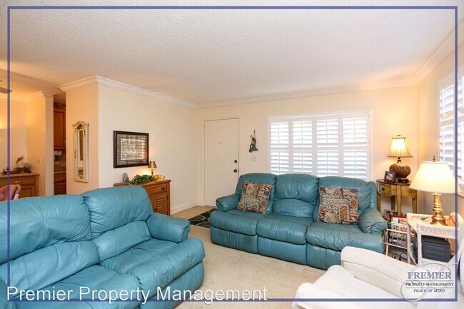 Foto del edificio - 3 br, 2 bath House - 766 Central Avenue Un...