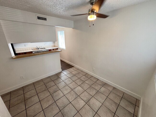 Foto del edificio - 2036 Crawford St
