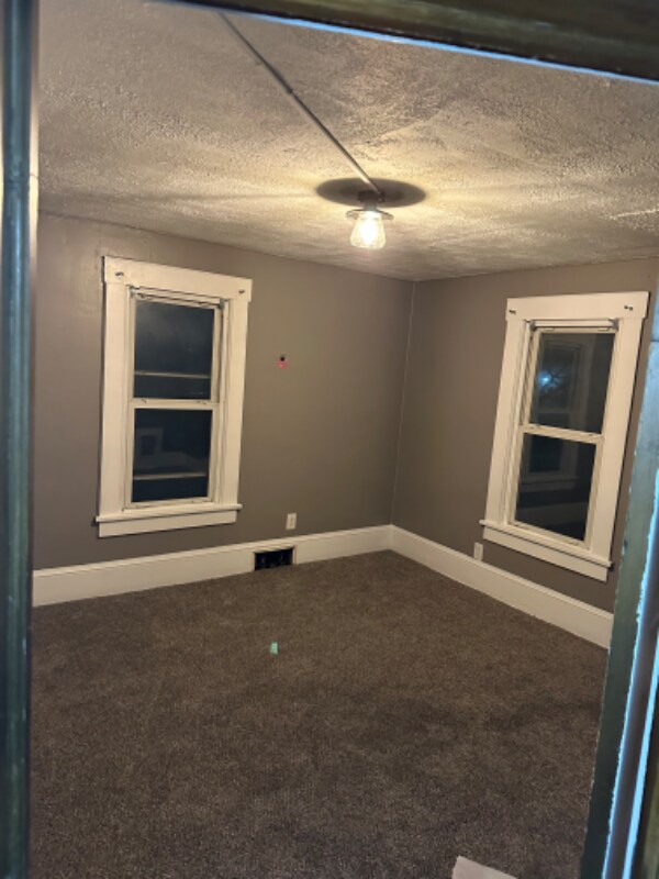 Building Photo - 1625 Laiblin Pl NE