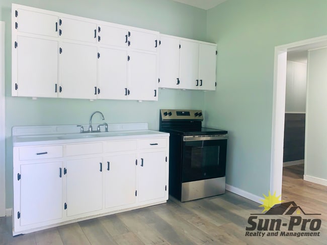 Foto del edificio - 136 W Pine Bluff St