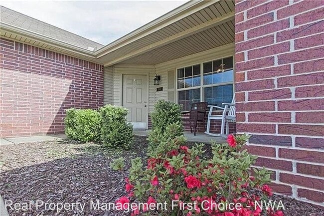 Building Photo - 4 br, 2 bath House - 3101 SW Wentworth Ave