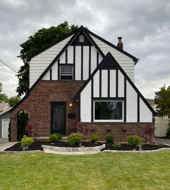 Primary Photo - 166 Lincoln Ave