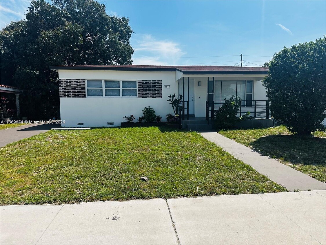 Primary Photo - 3540 NW 80th Terrace