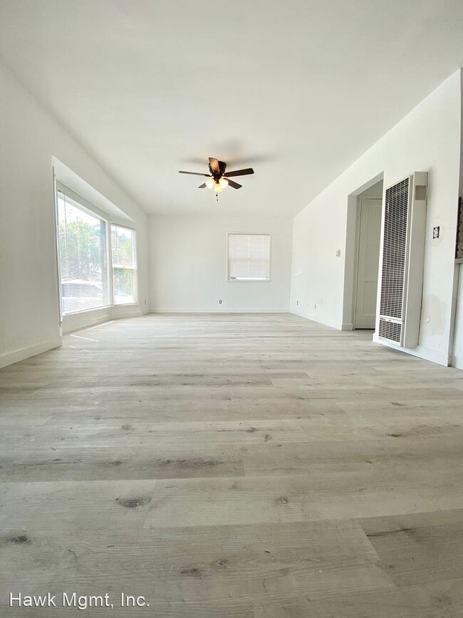 Building Photo - 2 br, 1 bath House - 4823 Dunrobin Ave.