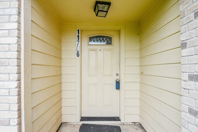 Foto del edificio - 11706 Spring Grove Dr