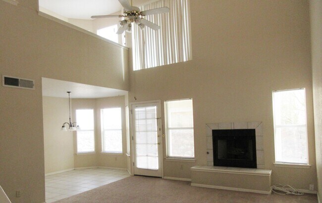 Foto del edificio - 9030 Echo St