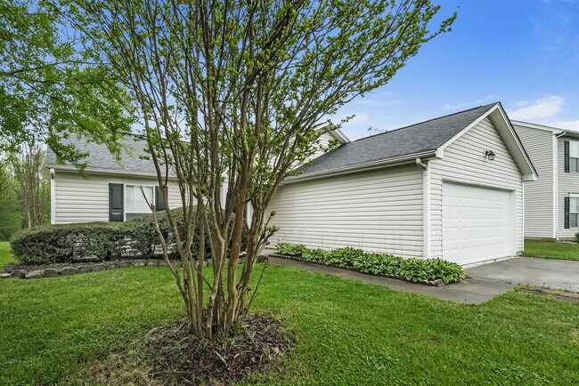 Building Photo - 5251 Moonlight Trail SW