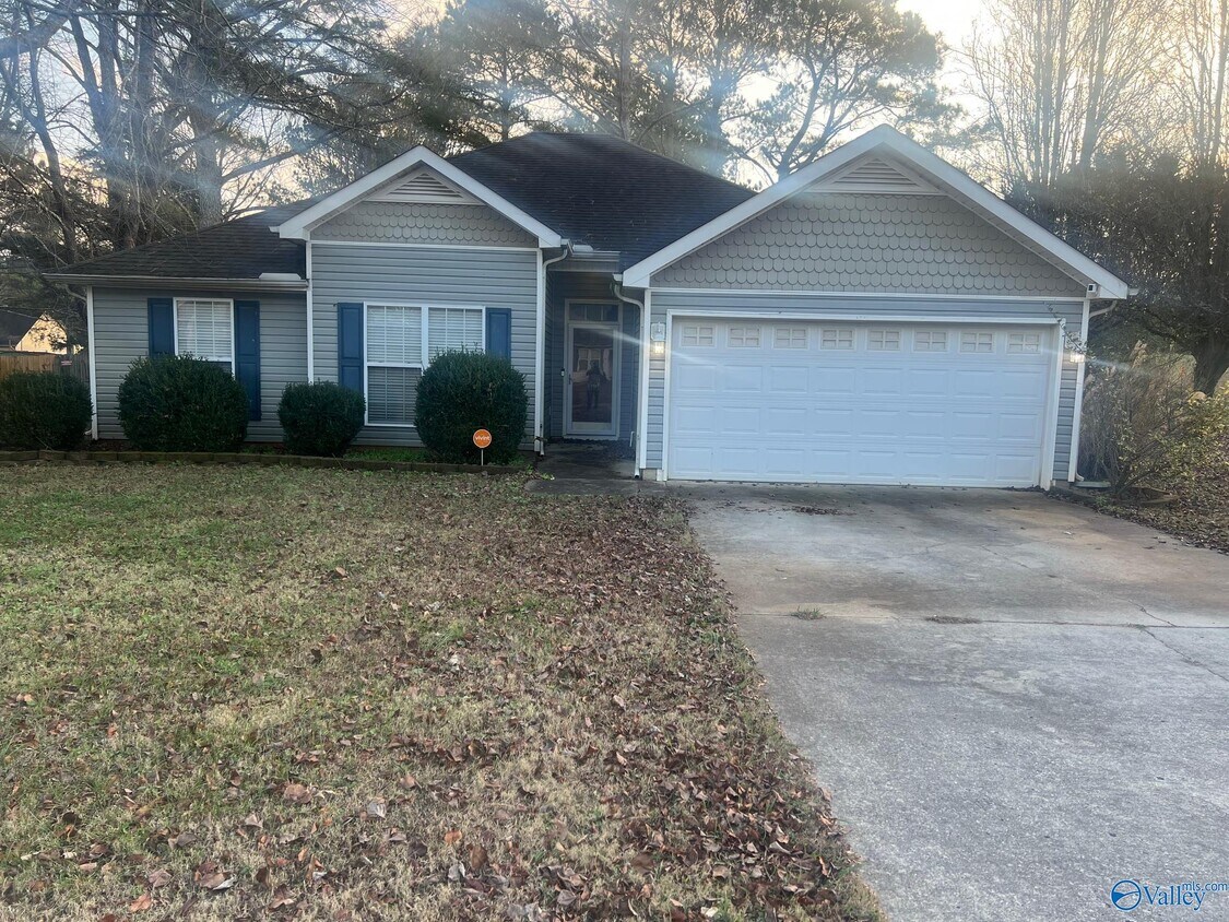 Primary Photo - 108 Ann Bradley Dr