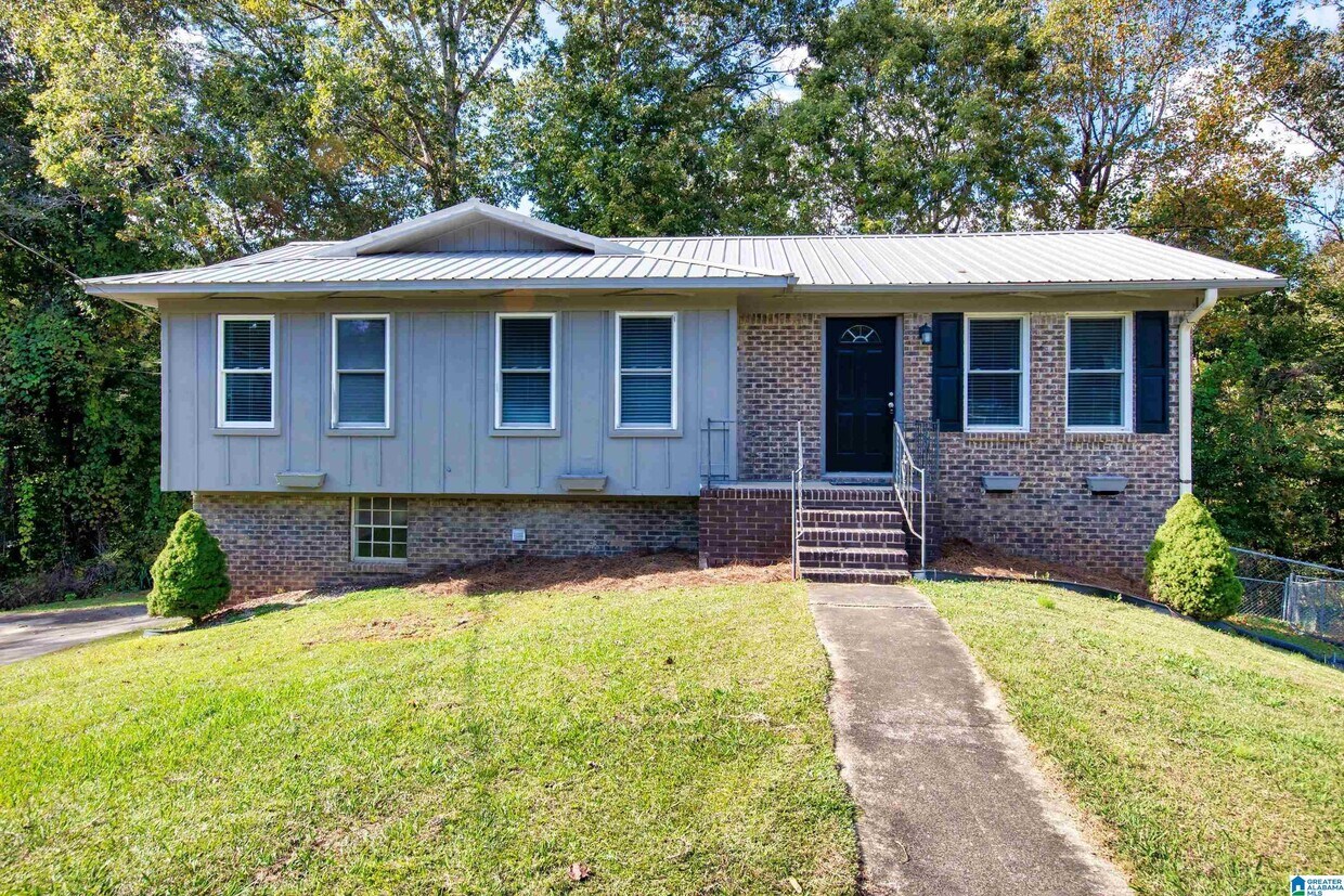 4959 Valleyview Terrace, Adamsville, AL 35005 House Rental in