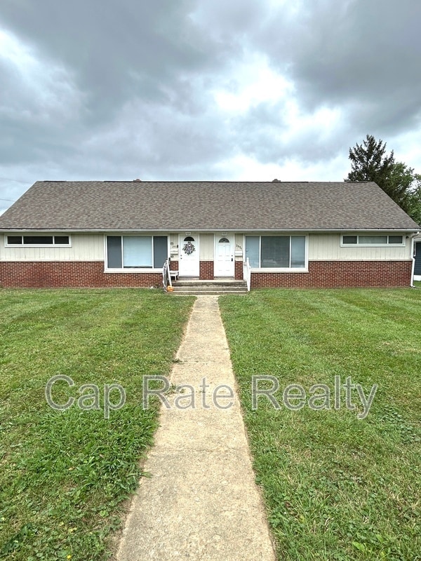 Building Photo - 2994 E Moreland Dr