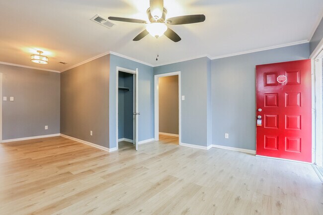 Building Photo - 8407 Pennwood Drive