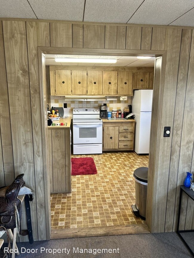 Building Photo - 3 br, 1.5 bath House - 1908 Montana Ave NE
