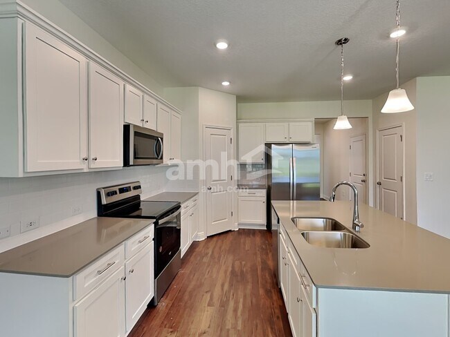 Foto del edificio - 14531 Cedar Ml Dr