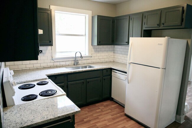 Building Photo - Completely Renovated, Modern Home in Stifft Station.  NOW SHOWING