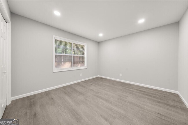 Foto del edificio - 2637 Lester St