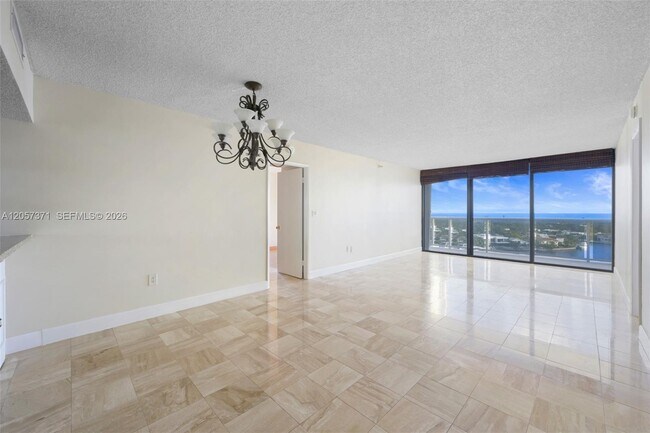 Foto del edificio - 20505 E Country Club Dr