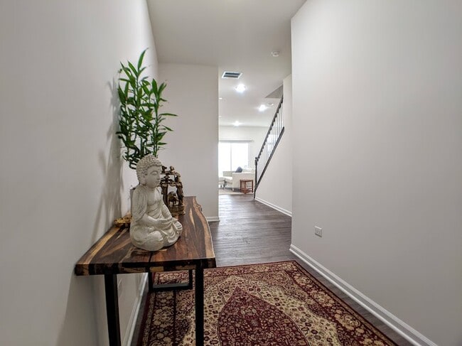 Building Photo - 2603 Geranium Way
