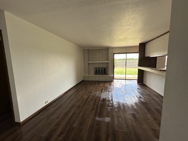 Building Photo - 2318 Double Tree Ln