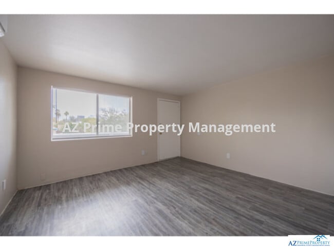 Building Photo - Wow! Gorgeous Tucson 1/1 apartment-style a...