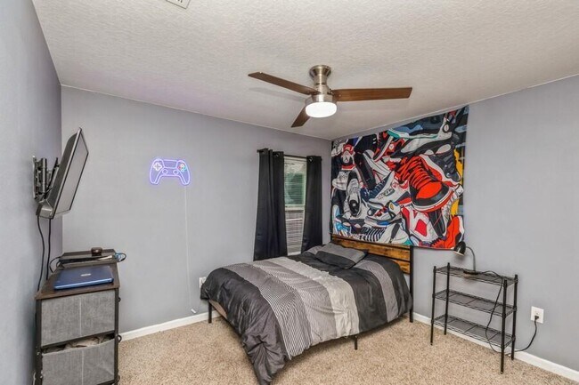 Foto del edificio - 3521 Sugar Maple Ln