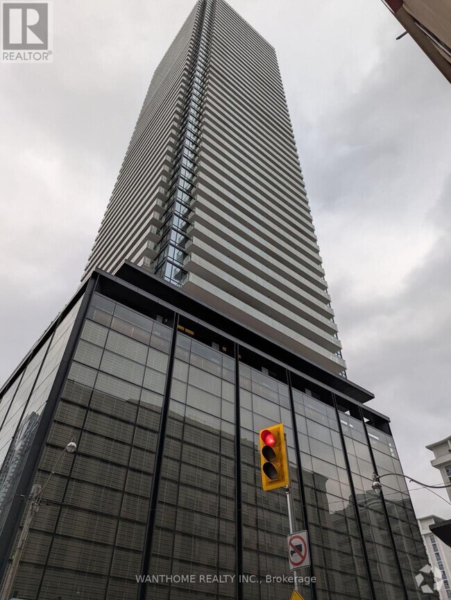 Building Photo - 501-3501 Yonge St