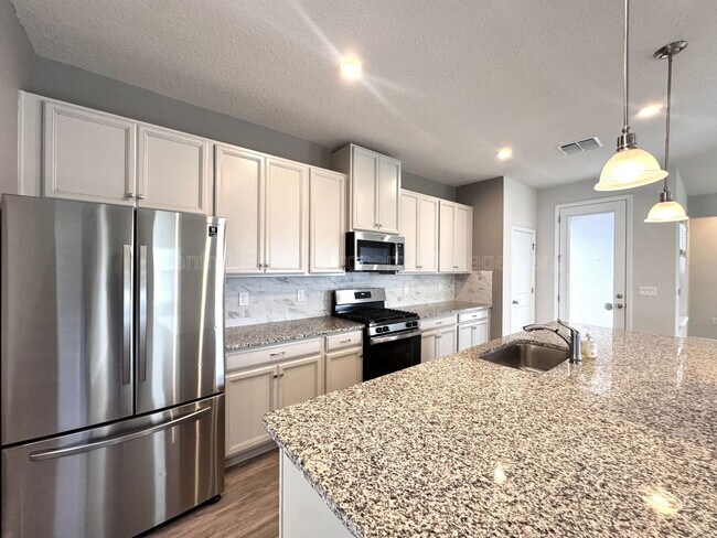 Foto del edificio - 5945 Glory Bower Dr