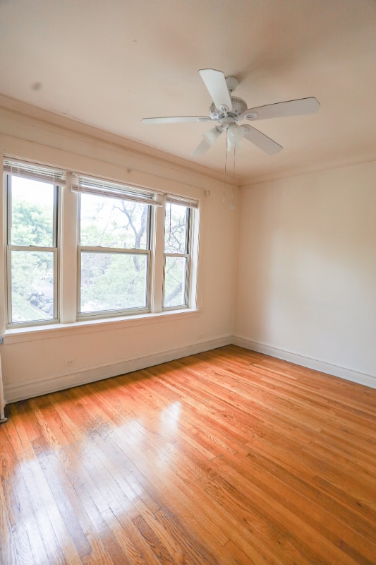 Photo - 1201 W Waveland Ave Apartment