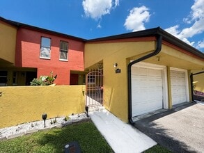 Building Photo - 2107 Honour Rd