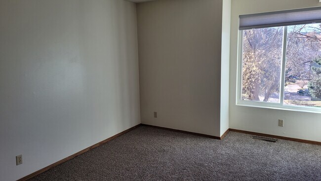 Foto del edificio - 3971 Fairway Hills Dr