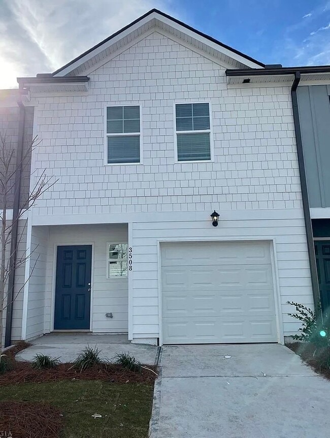 Building Photo - 3508 Lakeview Crk