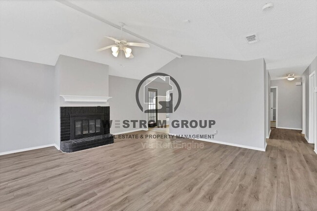 Building Photo - 1115 Stone Creek Dr