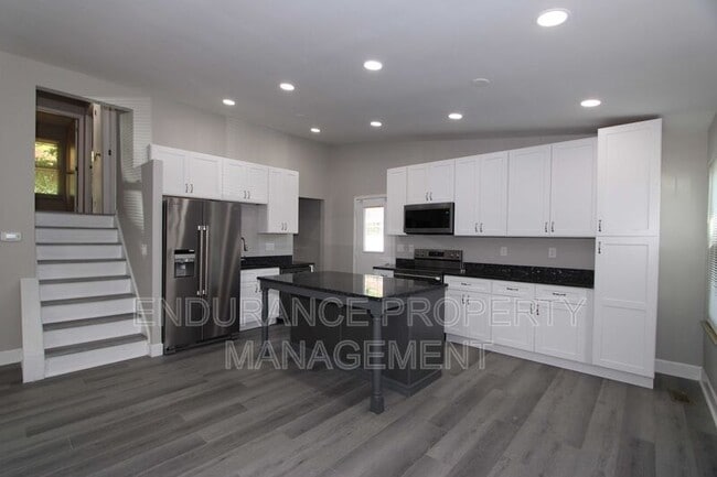 Foto del edificio - 7162 Woodridge Dr