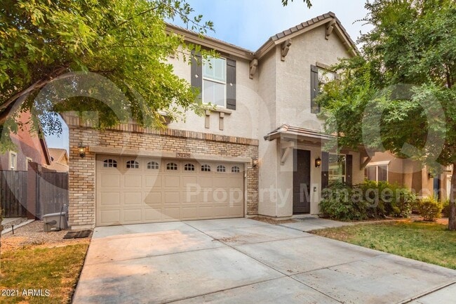 Building Photo - 3445 E Palo Verde St