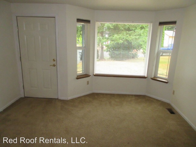 Building Photo - 1028 188th Street Ct E