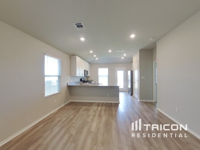 Foto del edificio - 5113 Sidesaddle Dr