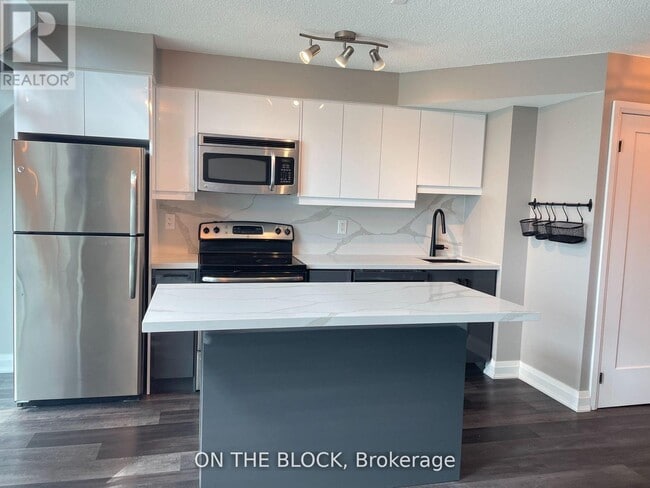 Building Photo - 155 Legion Rd N